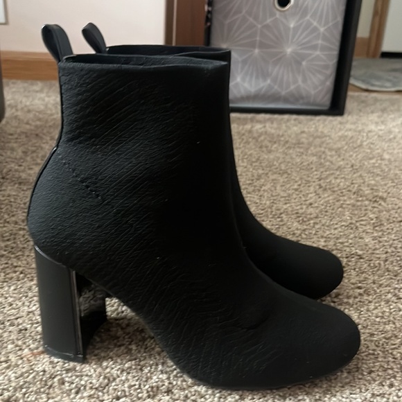 BCBG Generation Black Knit Booties - Picture 4 of 4